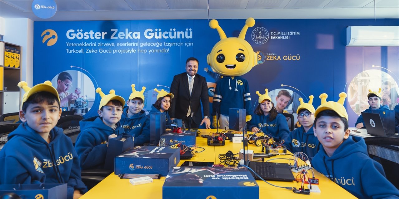 Turkcell Zeka Gücü Projesi'nin yeni sınıfı Elbistan'da hizmete açıldı