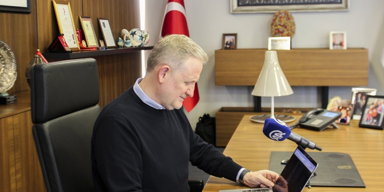 İstanbul Başakşehir Futbol Kulübü Başkanı Gümüşdağ, AA'nın "Yılın Kareleri" oylamasına katıldı