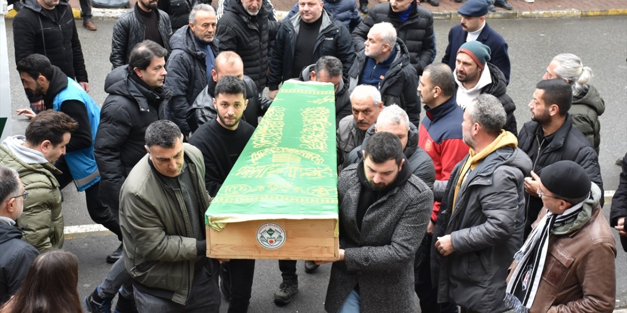 Giresun'da organları bağışlanan tiyatro sanatçısının cenazesi toprağa verildi