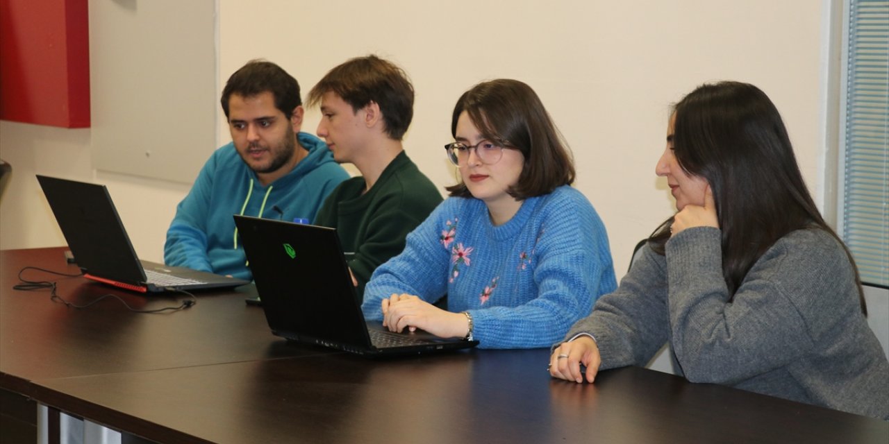 Karabük Üniversitesi öğrencileri, yapay zeka destekli projeler geliştiriyor