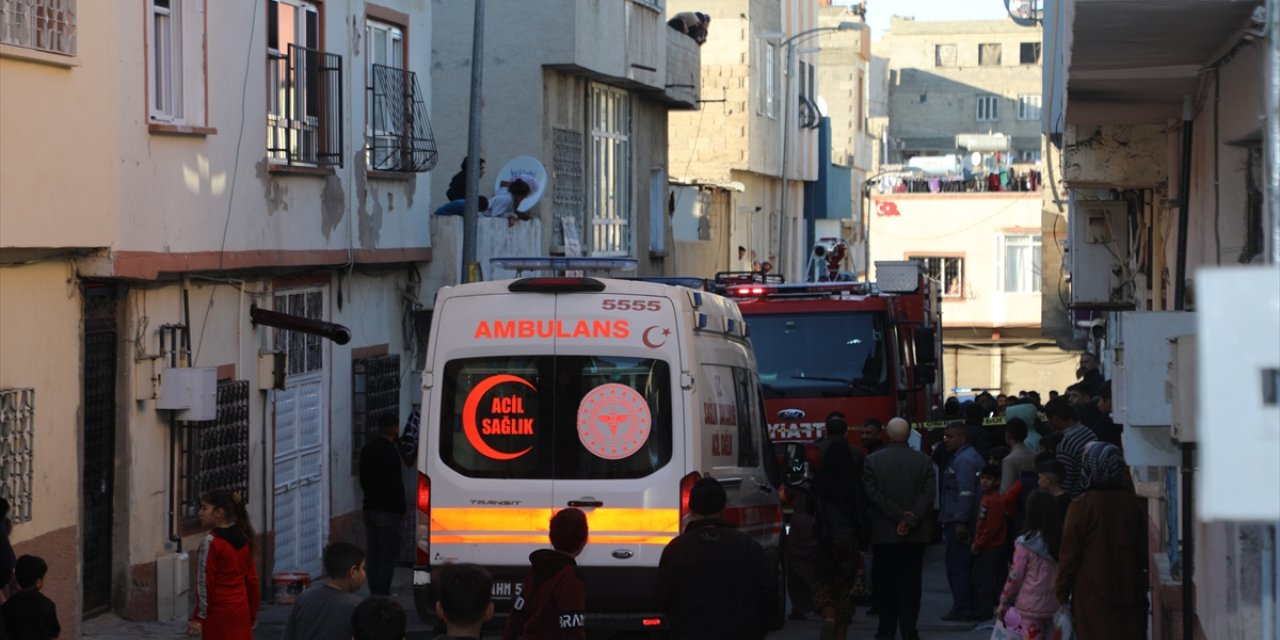 Gaziantep'te iki katlı evde çıkan yangında iki kardeş hayatını kaybetti