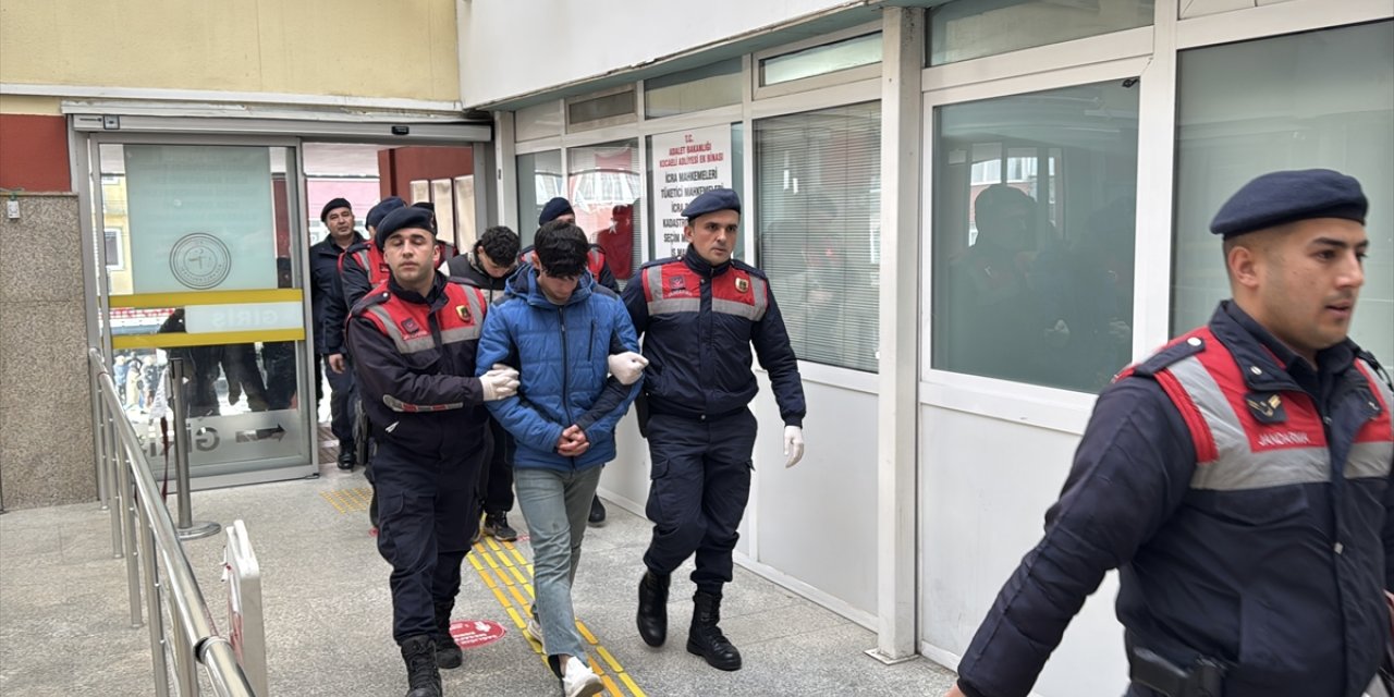 Kocaeli'de bir kişinin öldürülmesine ilişkin 2 zanlı tutuklandı