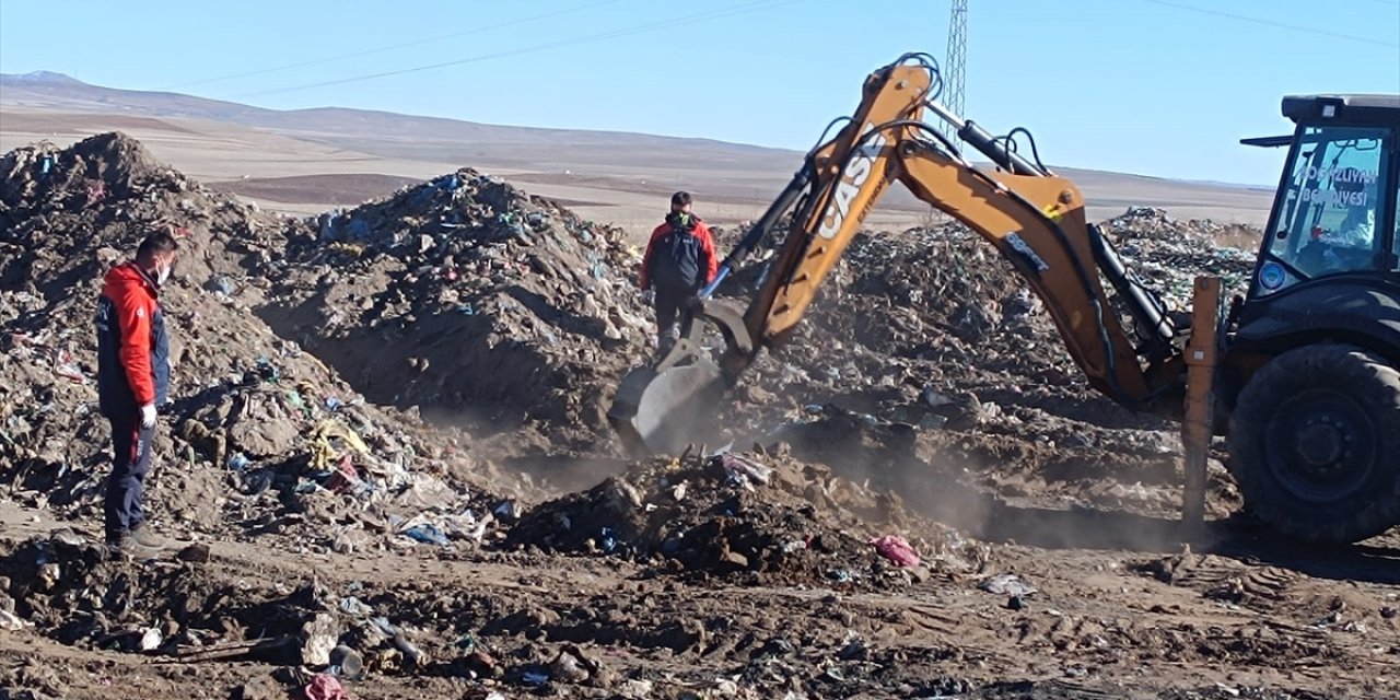 Yozgat'ta annesinin öldürüp çöplüğe attığını itiraf ettiği çocuğu arama çalışmaları sürüyor