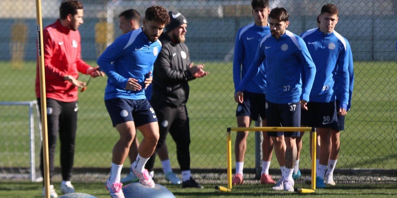 Çaykur Rizesporlu futbolcu Hojer, Adana Demirspor maçı öncesi değerlendirmede bulundu: