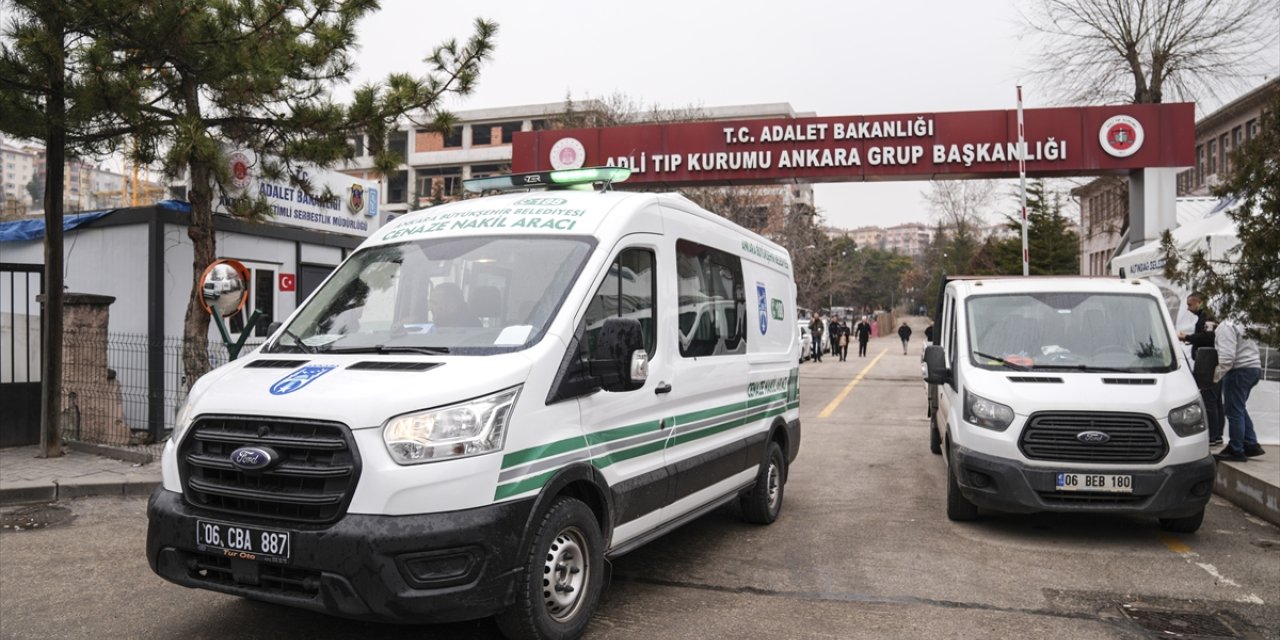 Otel yangınında hayatını kaybedenlerden bazılarının cenazeleri Ankara'da ailelerine teslim ediliyor