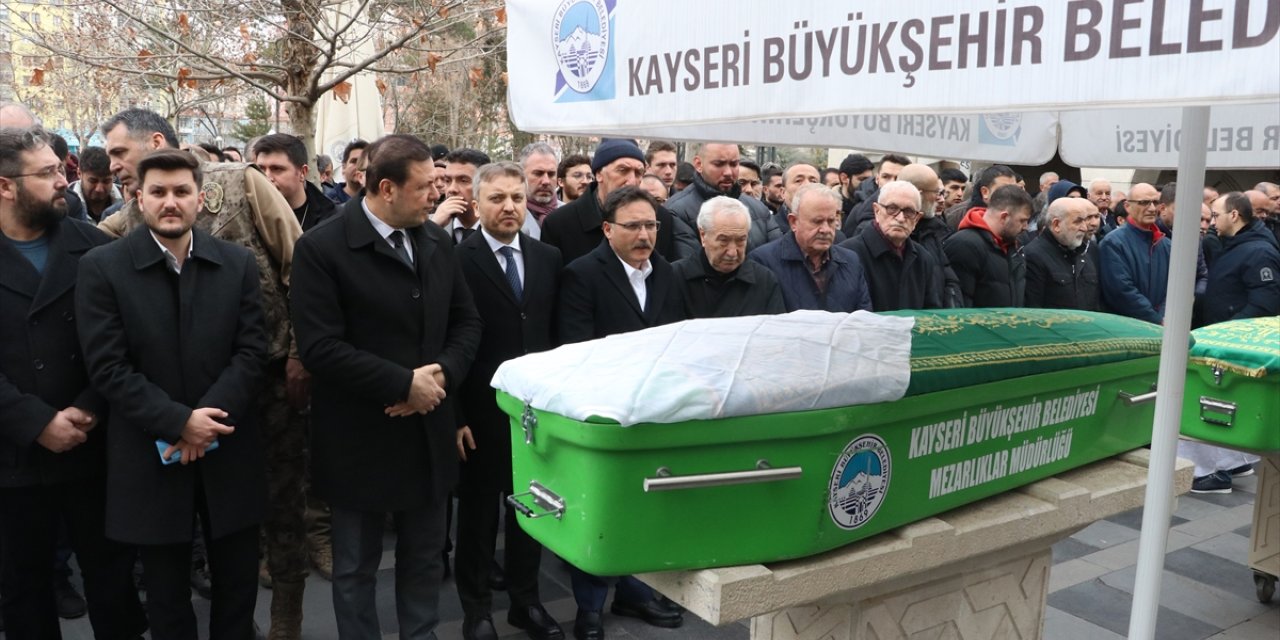 Bolu'da otel yangınında hayatını kaybeden üniversite öğrencisi Kayseri'de son yolculuğuna uğurlandı