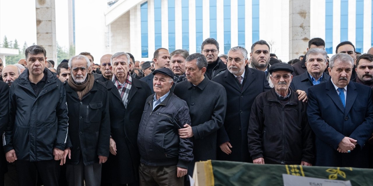 Kartalkaya'daki yangında hayatını kaybeden Çetiz ailesi son yolculuğuna uğurlandı