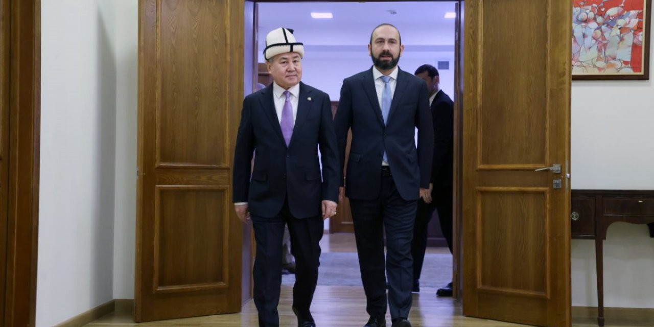 Kırgızistan Dışişleri Bakanı Kulubayev, Ermeni mevkidaşı Mirzoyan ile görüştü