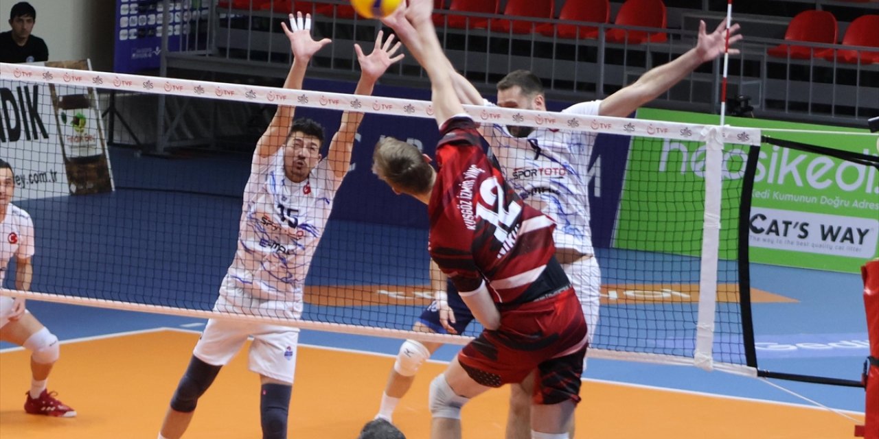 Voleybol: SMS Grup Efeler Ligi