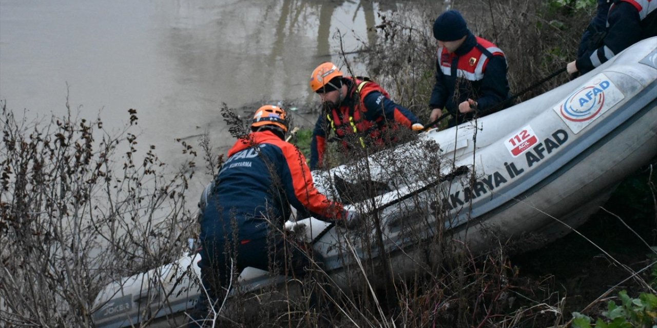 Sakarya Nehri'nde erkek cesedi bulundu