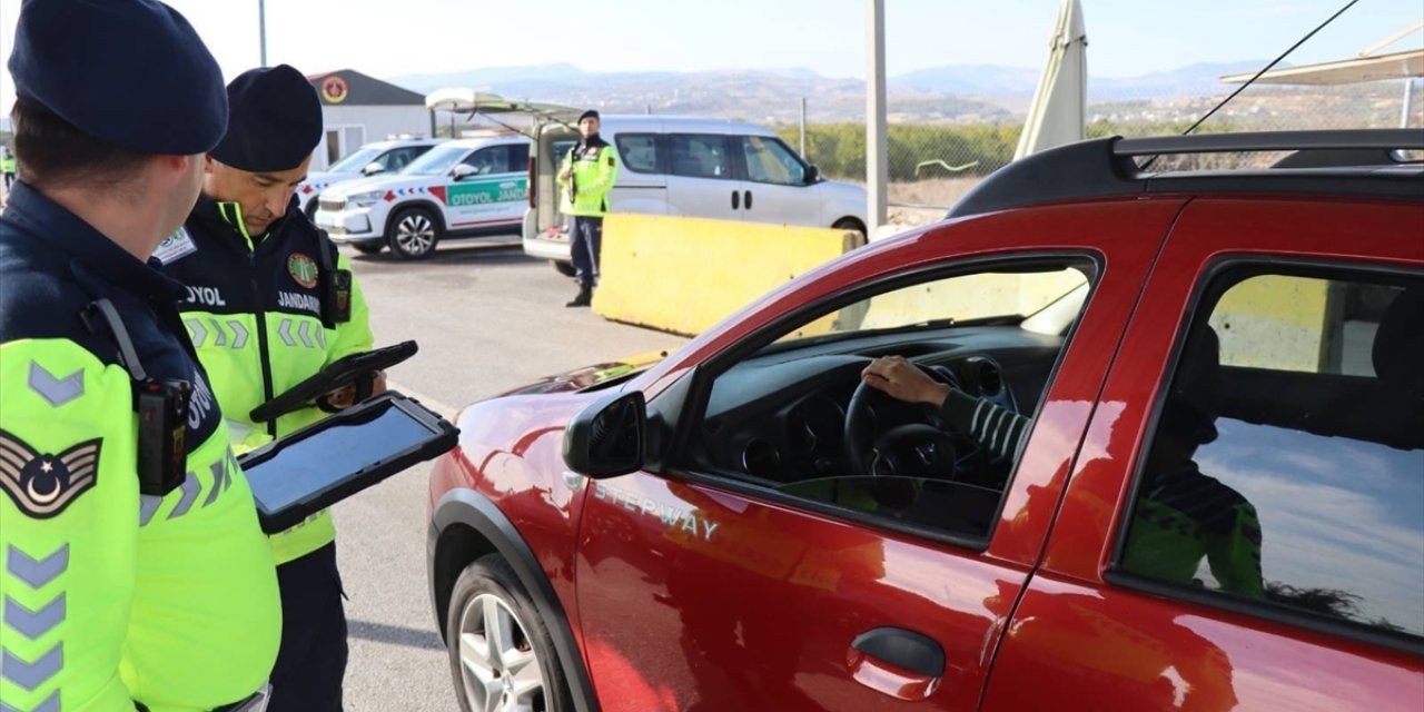 Mersin'de bu ay 597 araç trafikten men edildi