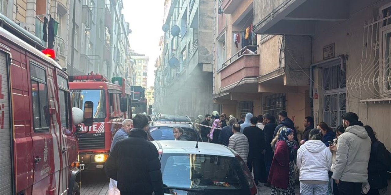 Zeytinburnu'nda tekstil atölyesinde çıkan yangın söndürüldü