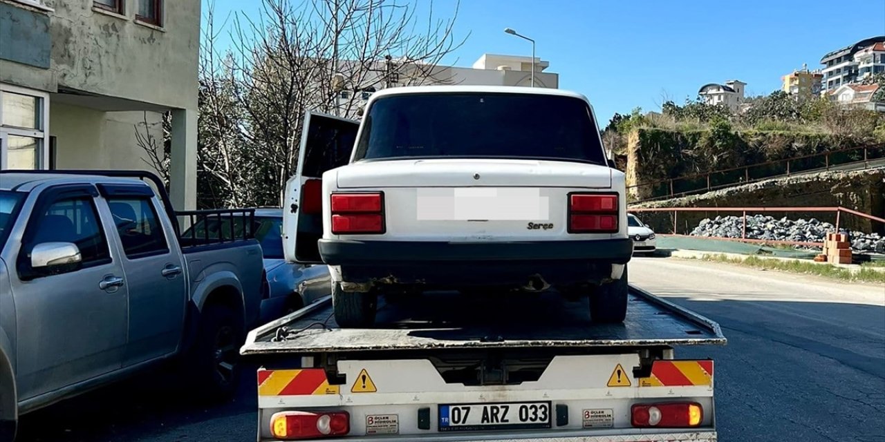 Alanya'da drift atan ehliyetsiz sürücüye toplam 67 bin 236 lira ceza kesildi