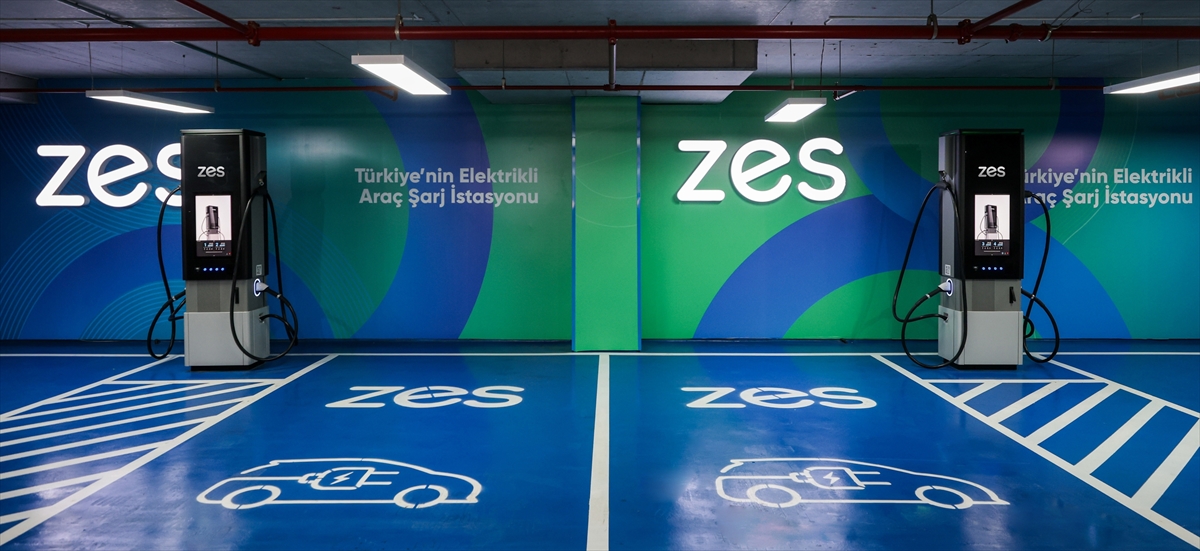 Zes, elektrikli araçları 720 kilovat gücündeki ultra hızlı şarj istasyonlarıyla buluşturuyor