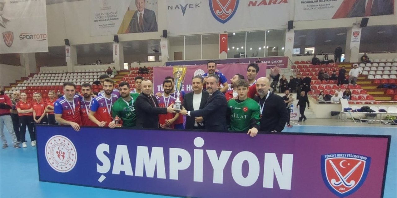 Erkekler Salon Hokeyi Süper Lig şampiyonu Gaziantep Polisgücü oldu