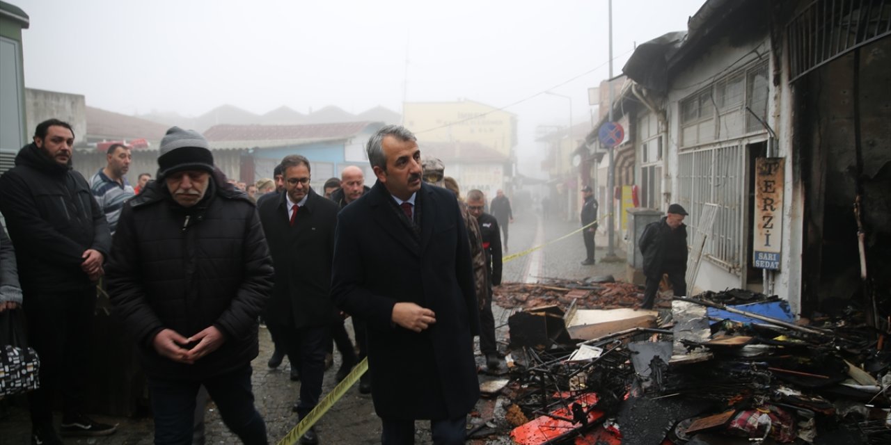 Edirne Valisi Sezer, yangında zarar gören iş yerlerini ziyaret etti