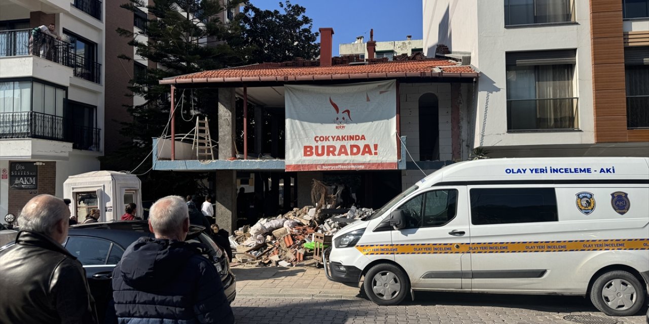 İzmir'de tamir için çıktığı çatıdan düşen işçi öldü