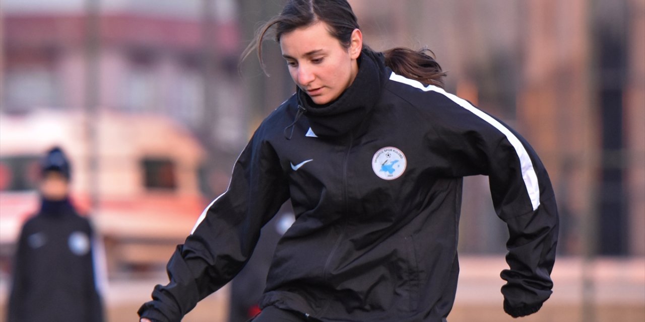 Namağlup kadın futbol takımının "Güven" veren forveti