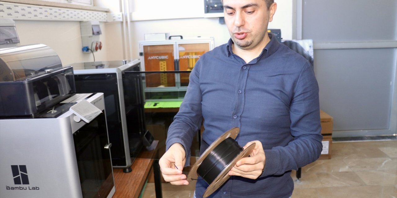 KTÜ'lü akademisyenler yelkovan kuşlarından esinlenerek İHA kanadı yaptı