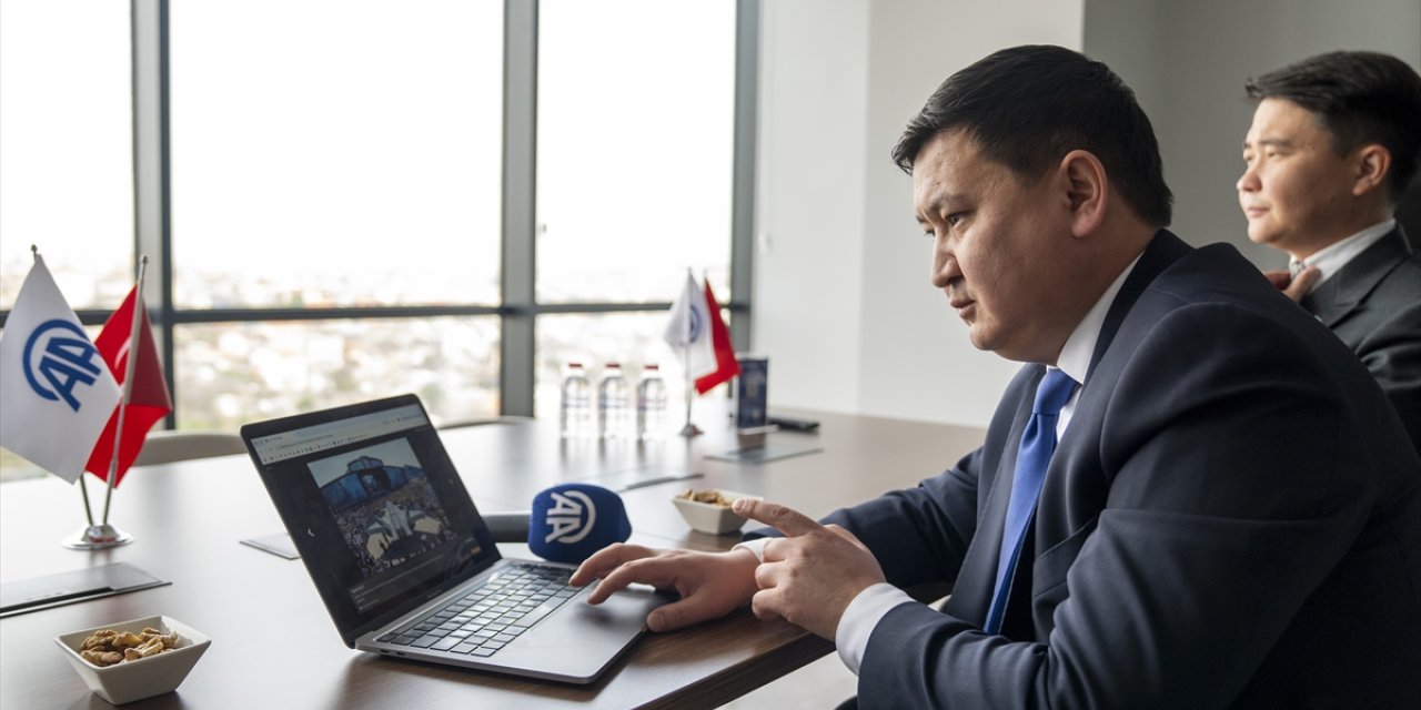 Kazakistan'ın İstanbul Başkonsolosu Amankul, AA'nın "Yılın Kareleri" oylamasına katıldı
