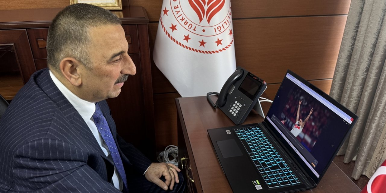 Zonguldak Valisi Hacıbektaşoğlu, AA'nın "Yılın Kareleri" oylamasına katıldı