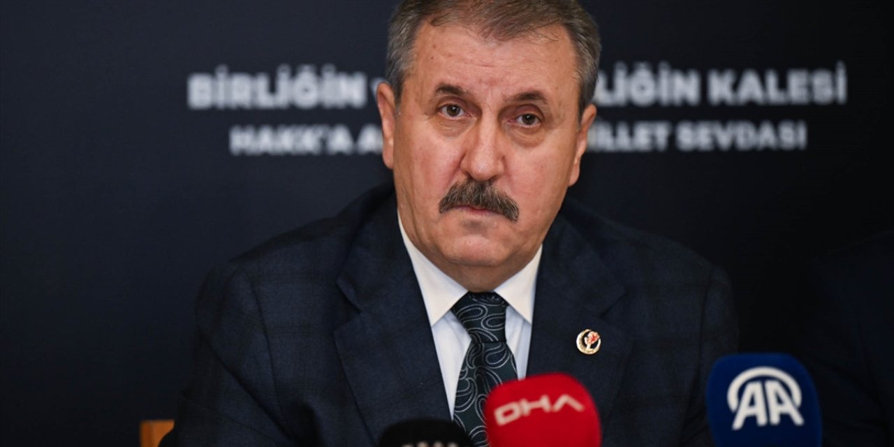 BBP Genel Başkanı Destici, İstanbul'da basın toplantısında konuştu: