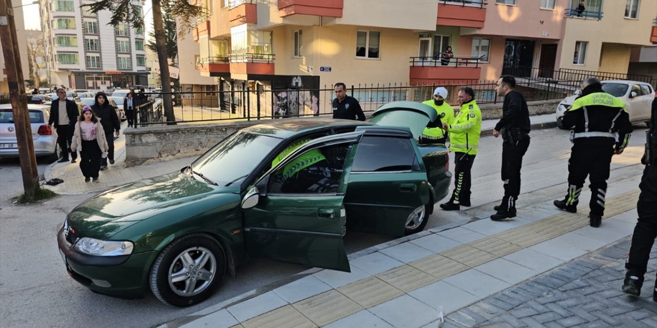 Çorum’da dur ihtarına uymayan ehliyetsiz sürücüye 51 bin 430 lira ceza