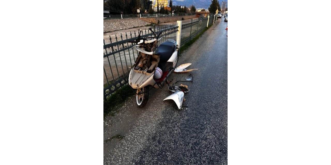 Fethiye'de otomobille çarpışan motosikletin sürücüsü çocuk öldü