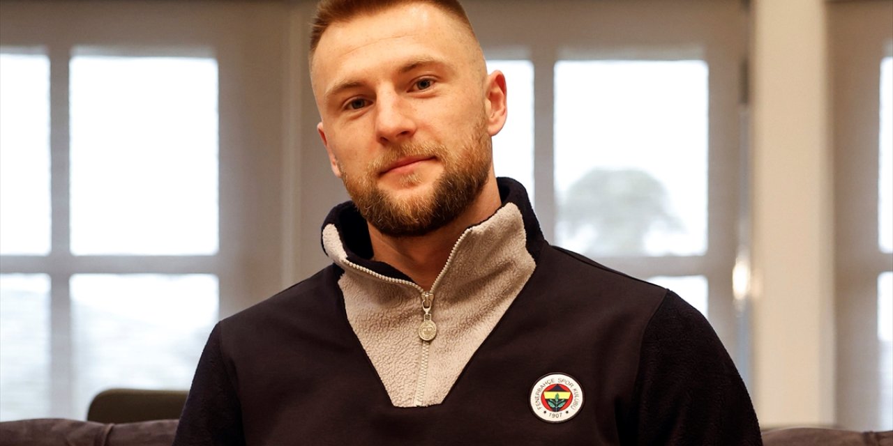 Fenerbahçeli Milan Skriniar, Edin Dzeko'nun uzun yıllar futbol oynayabileceğine inanıyor: