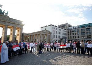 Almanya'da Mursi için gıyabi cenaze namazı