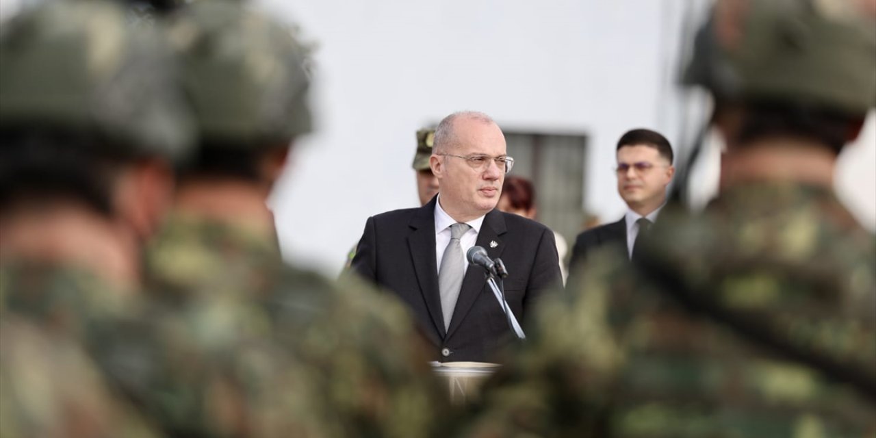 Arnavutluk, Bosna Hersek'teki AB Barış Gücü Misyonunda görevli ilk birliğini uğurladı