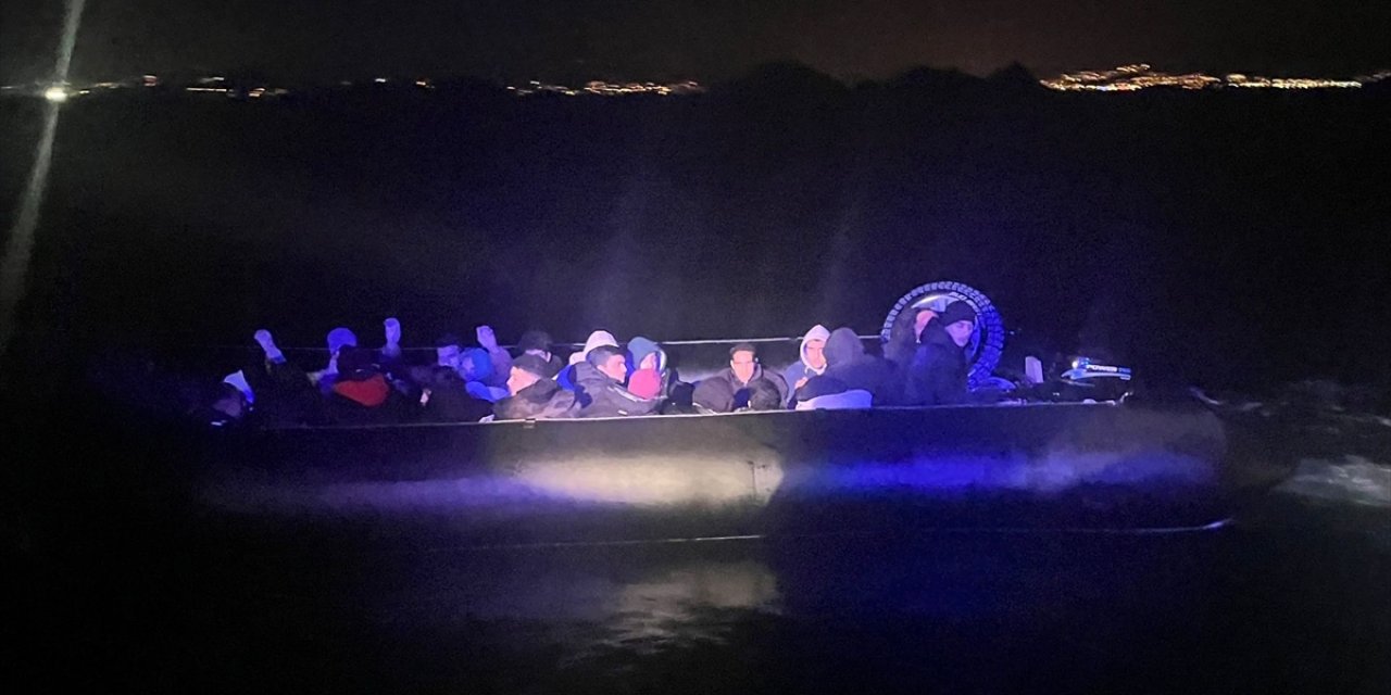 Bodrum açıklarında 24 düzensiz göçmen yakalandı