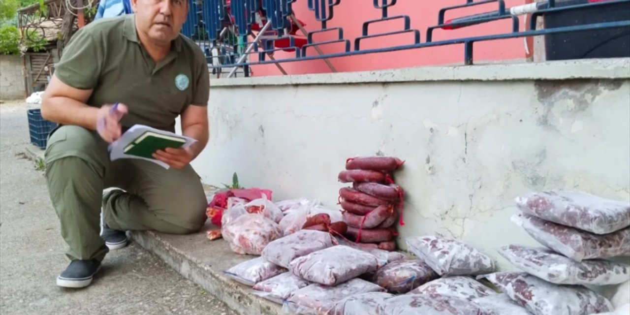 Buzdolabında yaban keçisi ve geyik eti bulunan kişiye 379 bin 507 lira ceza kesildi