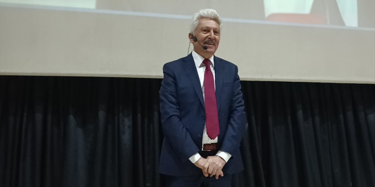 Deprem uzmanı Prof. Dr. Pampal, Ege Denizi'ndeki sismik hareketliliği değerlendirdi: