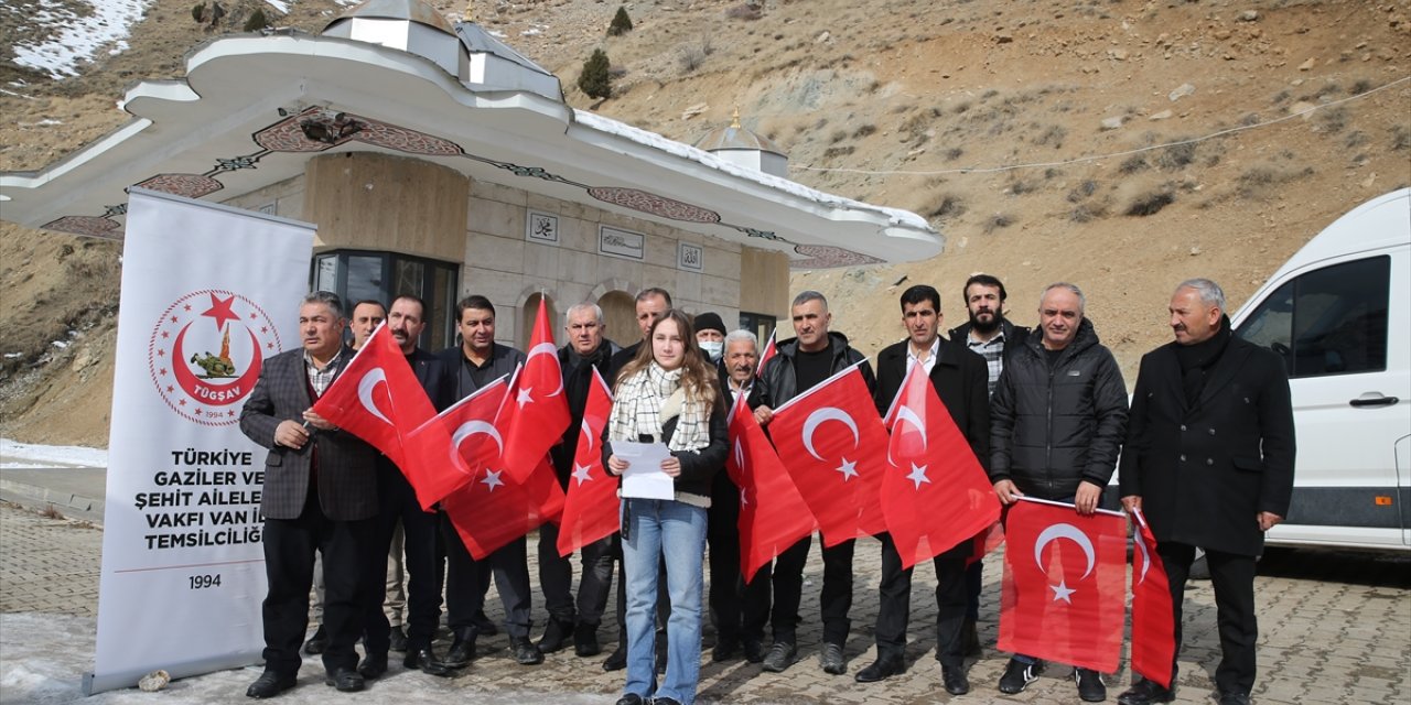 Van'daki çığlarda hayatını kaybedenler anıldı