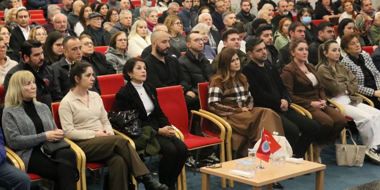 Japon deprem uzmanı Moriwaki, İzmir'de "Afetlerde Japonya Örneği" konulu seminer verdi