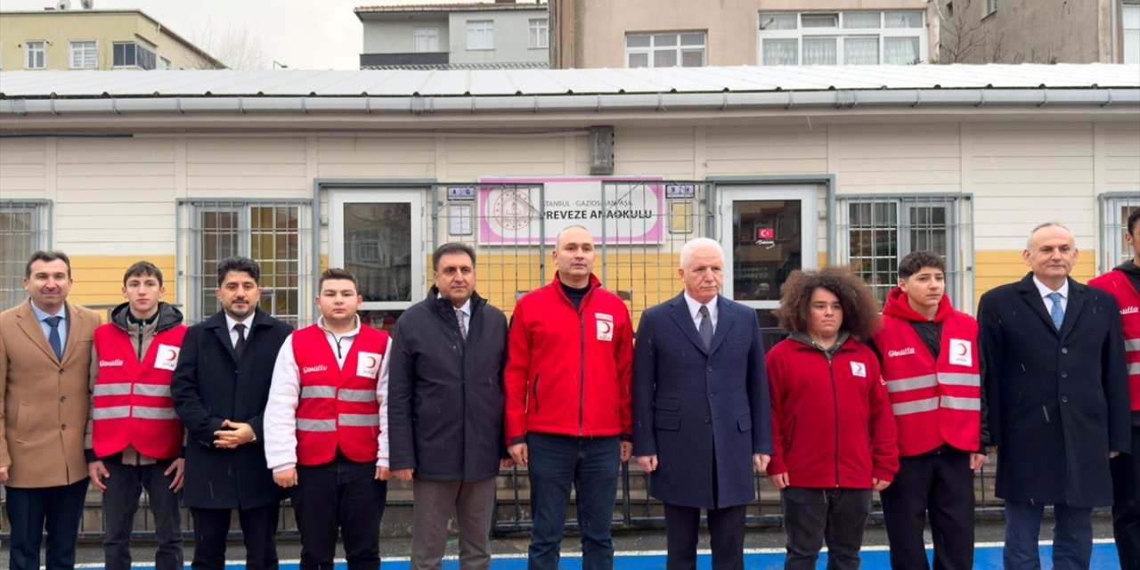 İstanbul'da Kahramanmaraş depremlerinin yıl dönümünde okulda deprem tatbikatı yapıldı