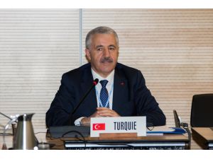 Ulaştırma, Denizcilik ve Haberleşme Bakanı Ahmet Arslan Cenevre'de