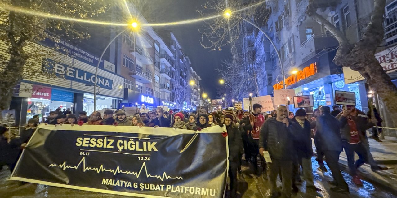 Malatya'da depremde hayatını kaybedenler anısına yürüyüş düzenlendi