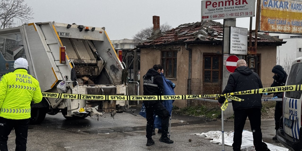 Bursa'da çöp kamyonunun çarptığı kadın öldü