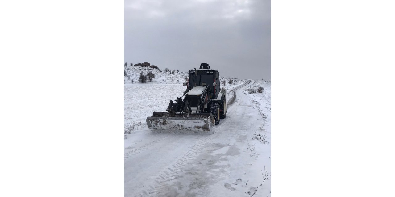 Elazığ'da 59 yerleşim yerine ulaşım sağlanamıyor