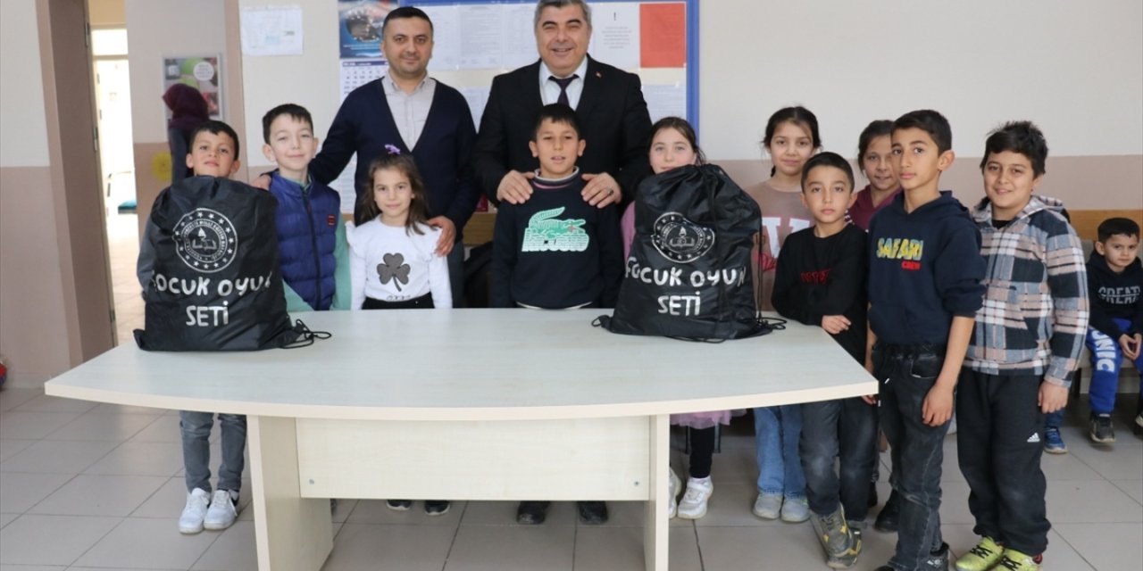 İlkokul öğrencileri engelli arkadaşları için "iyilik hareketi" başlattı