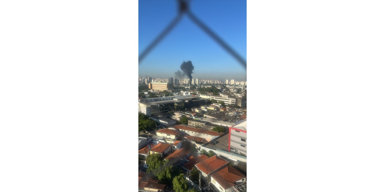 Brezilya'nın Sao Paulo kentinde küçük uçağın düşmesi sonucu 2 kişi öldü