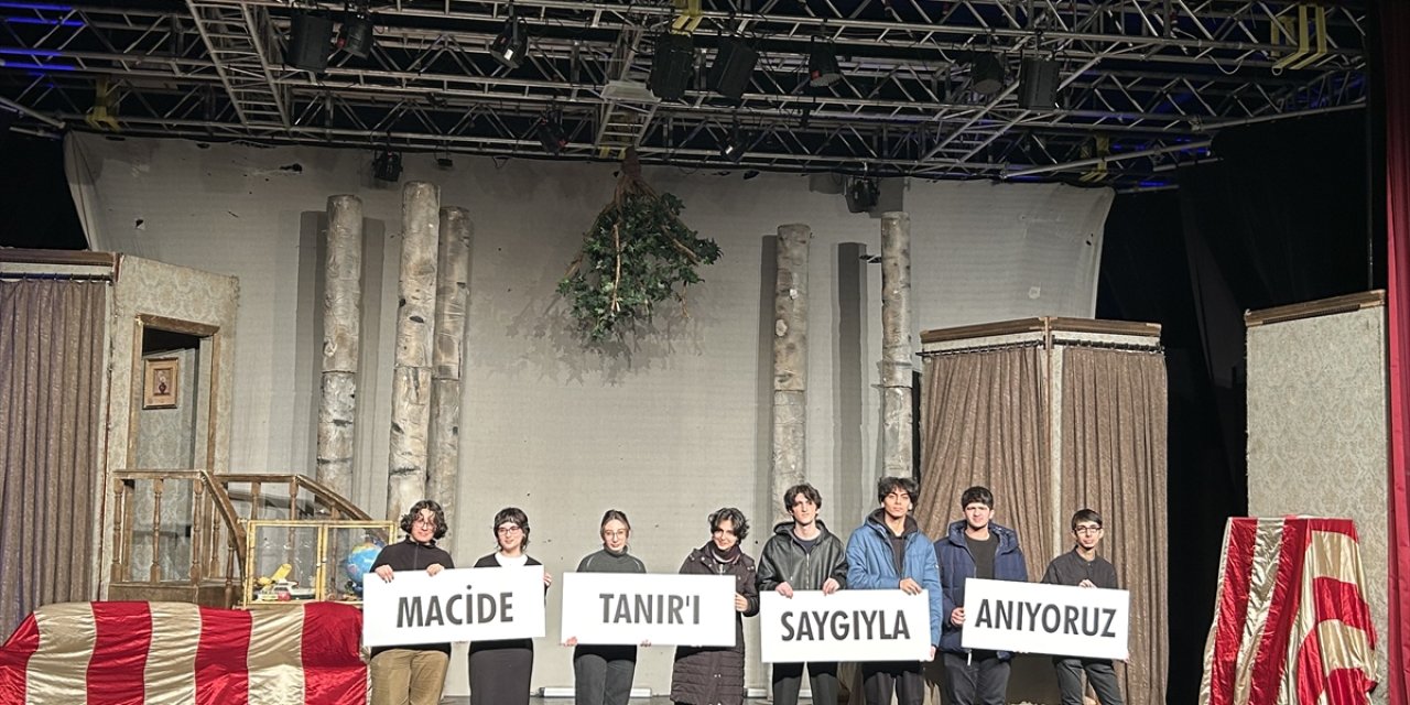 Tiyatro ve sinema sanatçısı Macide Tanır, vefatının 12. yılında yad edildi