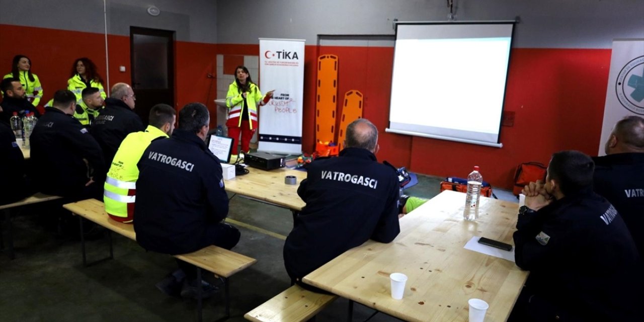 TİKA, Bosna Hersek'te arama kurtarma ekibine malzeme desteği verdi