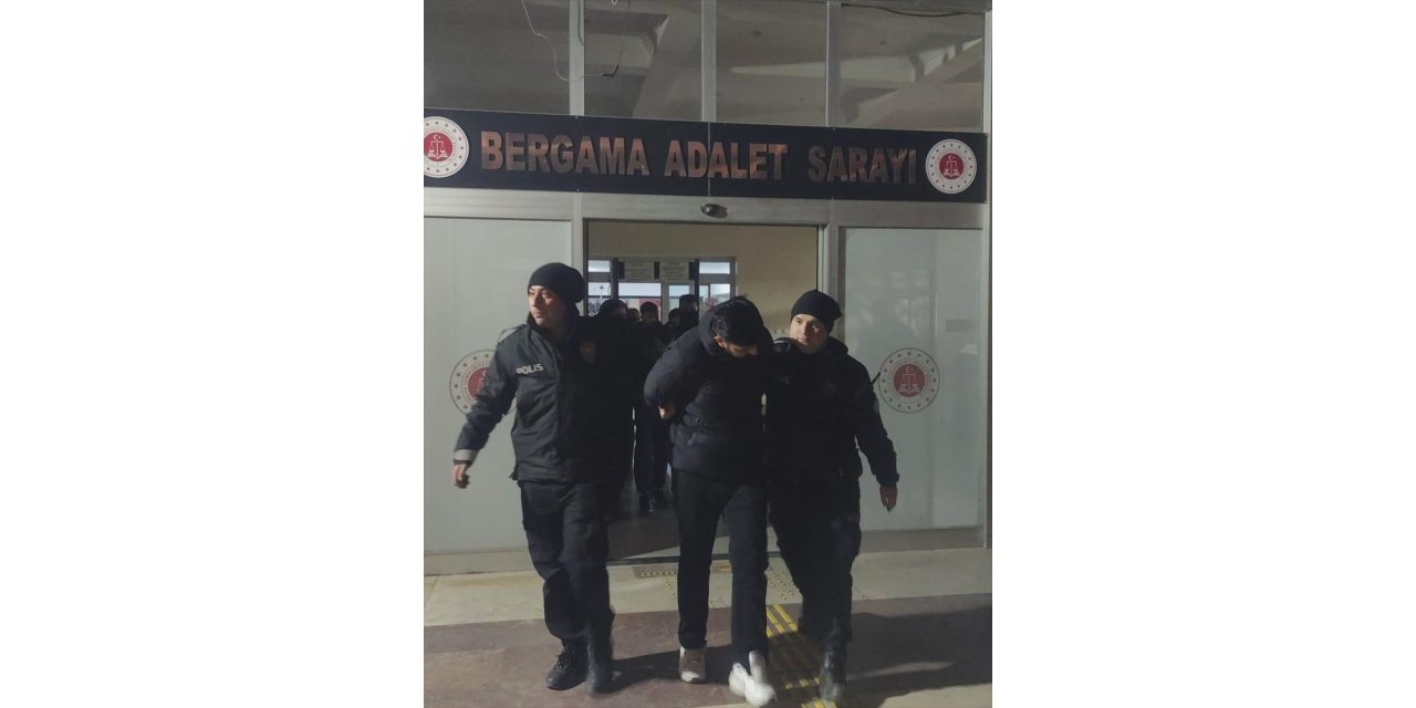 İzmir'deki uyuşturucu operasyonunda 4 şüpheli tutuklandı
