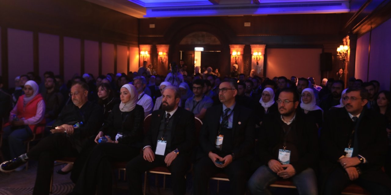 Amerika'da yaşayan Suriyeli bilişim mühendisleri, Şam'da öğrenciler ve sektör çalışanlarıyla buluştu