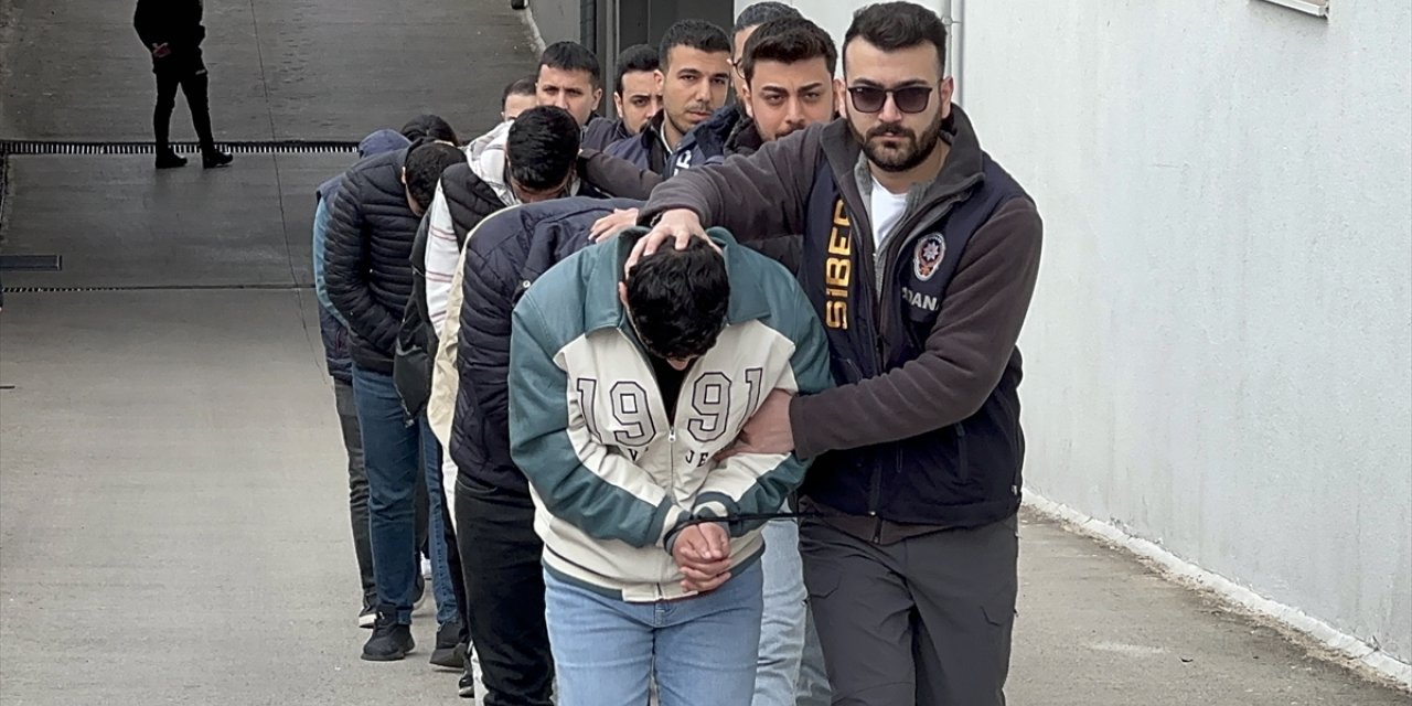 Adana'da yasa dışı bahis gelirlerini akladıkları iddiasıyla yakalanan 7 zanlı tutuklandı