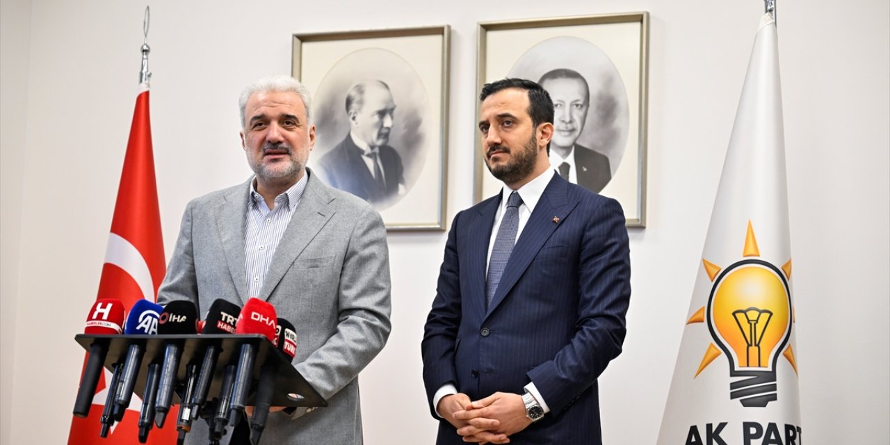 AK Parti İstanbul İl Başkanlığında devir teslim töreni düzenlendi