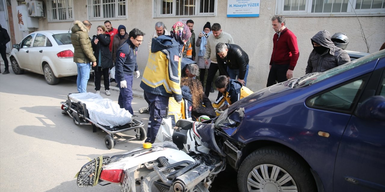 Edirne'de 2 kişinin yaralandığı motosiklet kazası kamerada